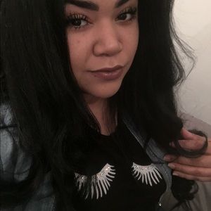 Meet your Posher, Esmeralda